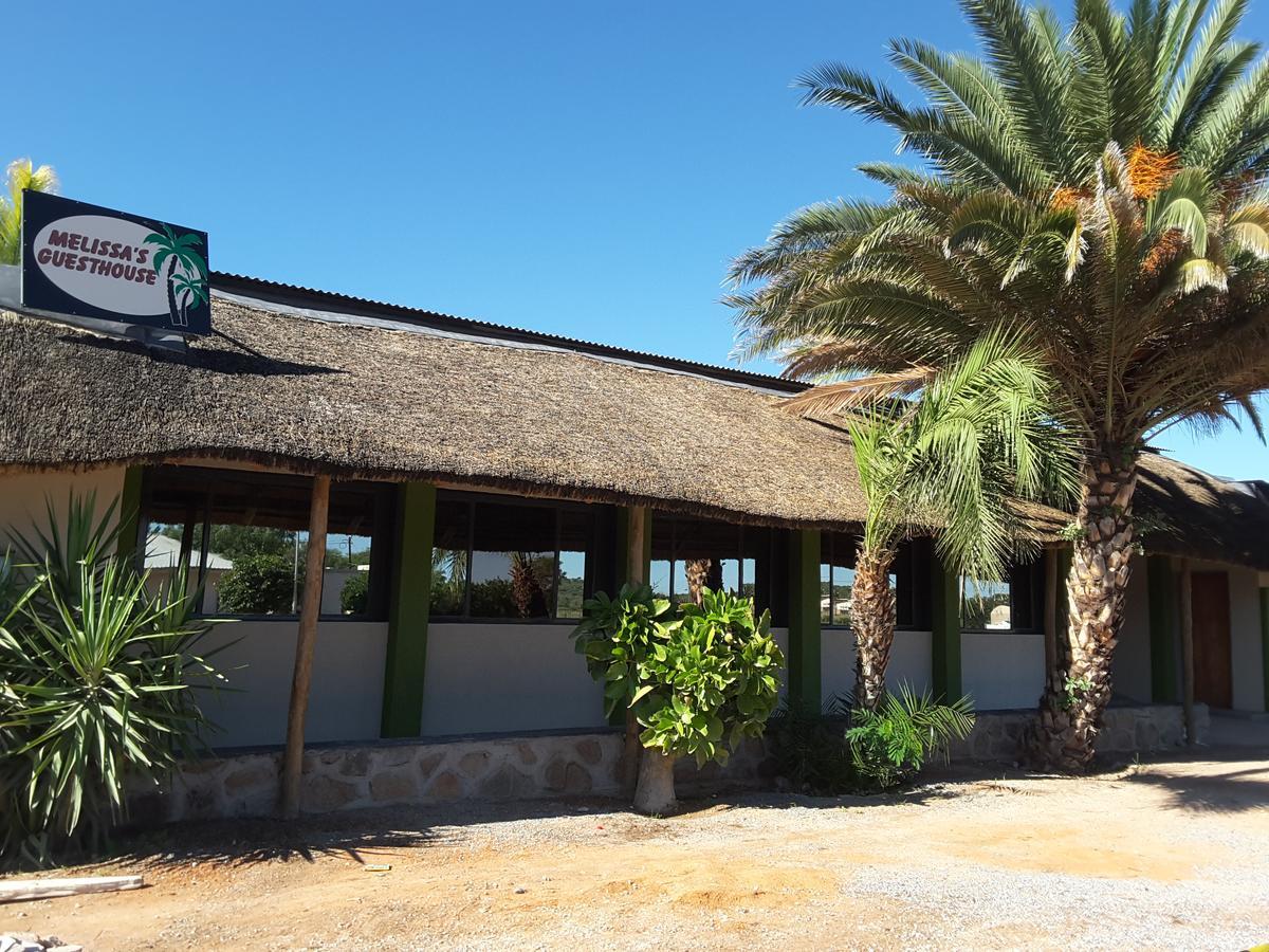 Melissa'S Guest House Kamanjab Exterior photo