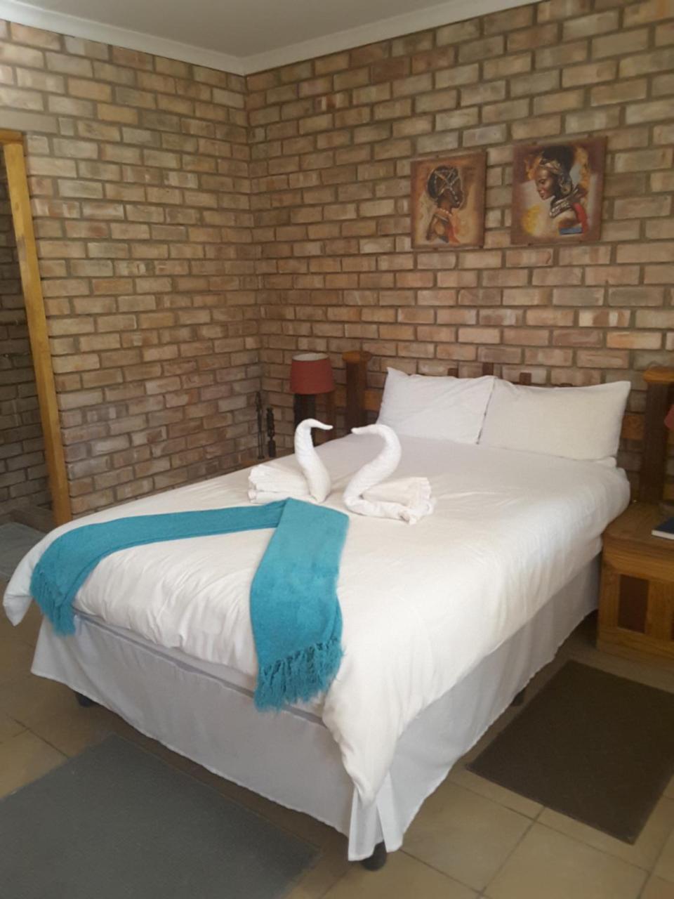Melissa'S Guest House Kamanjab Exterior photo