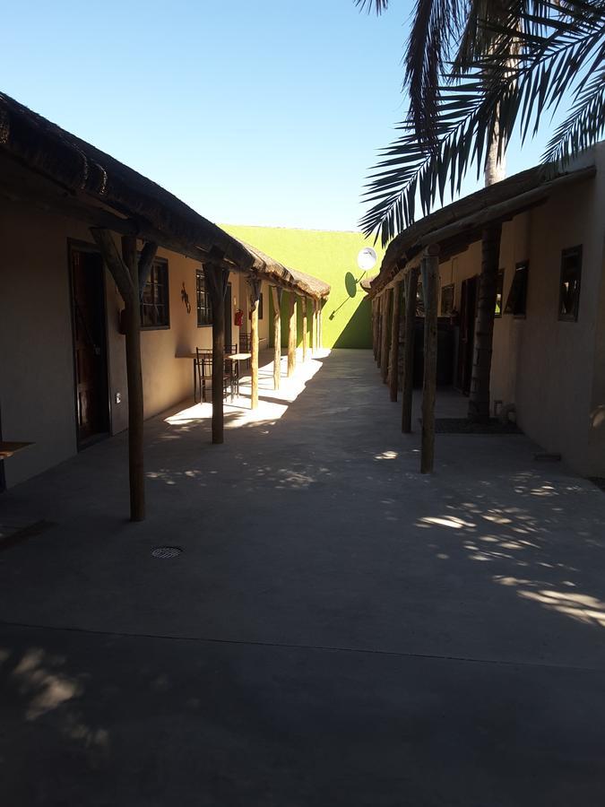 Melissa'S Guest House Kamanjab Exterior photo
